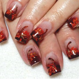 24Pcs Fall Press on Nails Short Square French Tips Fake Nails Red Maple Leaf with Glitter Full Cover Acrylic Tips Glue on Nails Reusable Thanksgiving Nails Designs Autumn False Nails for Women