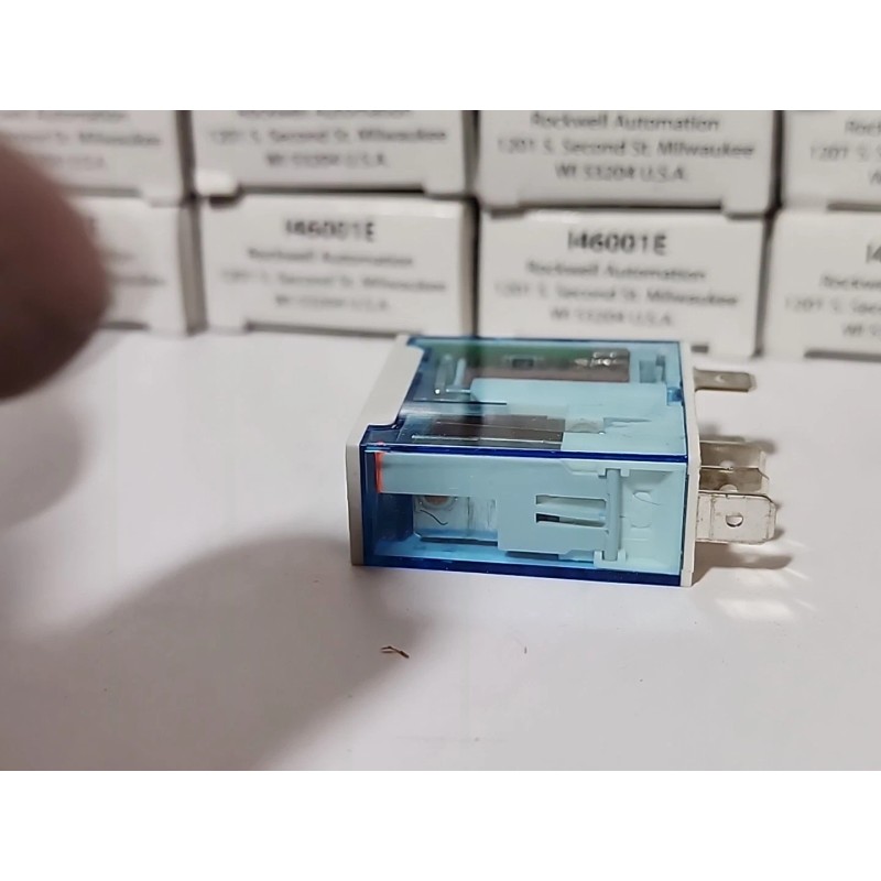 Allen-Bradley Allen Bradley 700-HK36Z24 Ser. B Relay 24V DC