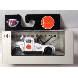 M2 Machines 1949 Studebaker 2R Tow Truck M2 Machines Auto-Thentics R100 Limited Ed. 9,000