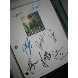 The Maze Runner Signed Film Script X8 Dylan O'Brien Ki Hong Lee Tom Sangster RPT