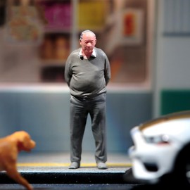SOUFORCE 1/87 Scale Action Figure Old Man Grandfather Miniature Figure Hand Painted Model