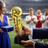Larius Coppa da calcio dorata con palla (21,5 cm, 635