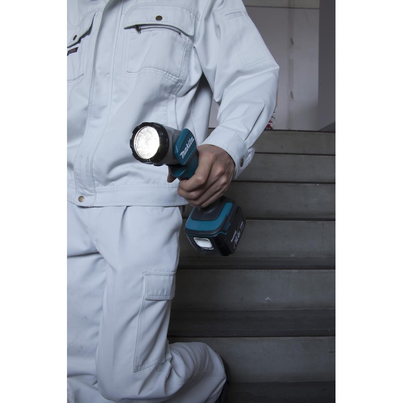 Makita DML802 18V LXT Lithium-Ion Cordless L.E.D. Flashlight with Bare