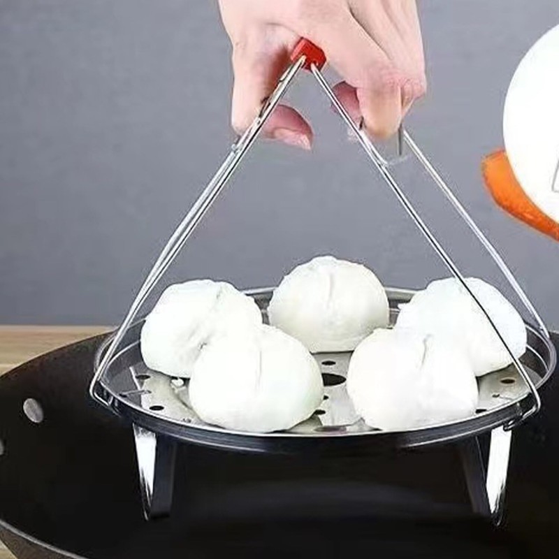 This sturdy steaming rack is not easy to deform and