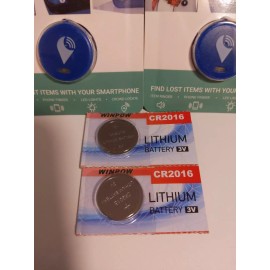 TrackR pixel Set Of 2 With 2 Extra Batteries