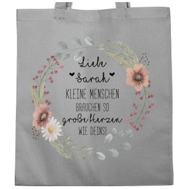Geschenk mit Namen personalisiert by Shirtracer - Cotton Bag - Educator - Little People Need as Big Hearts as Yours, Teacher Gift, Childminder Gifts, Nativity Scene, 2 Light Grey