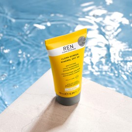 REN Clean Skincare Clean Screen SPF30, Mattifying Face Sunscreen, for Sensitive Skin, Travel Size 10ml