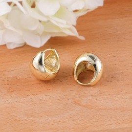 Small Gold Hoop Earring for Women, Gold Chunky Earrings Cartilage Huggie Hoop Earrings, 14K Goldplated Wide Thick Chunky Hoop Earrings Cute Lightweight Small Mini Gold Hoop Earrings for Women Girls