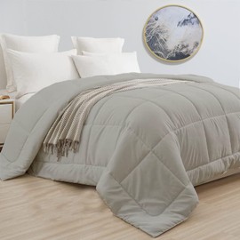 All-Season Down Alternative Comforter | Full 82 x 86 Size 1 - Piece | Microfiber Quilt Duvet Insert with 4 Corner Tabs, Soft Lightweight & Fluffy | Silver Grey