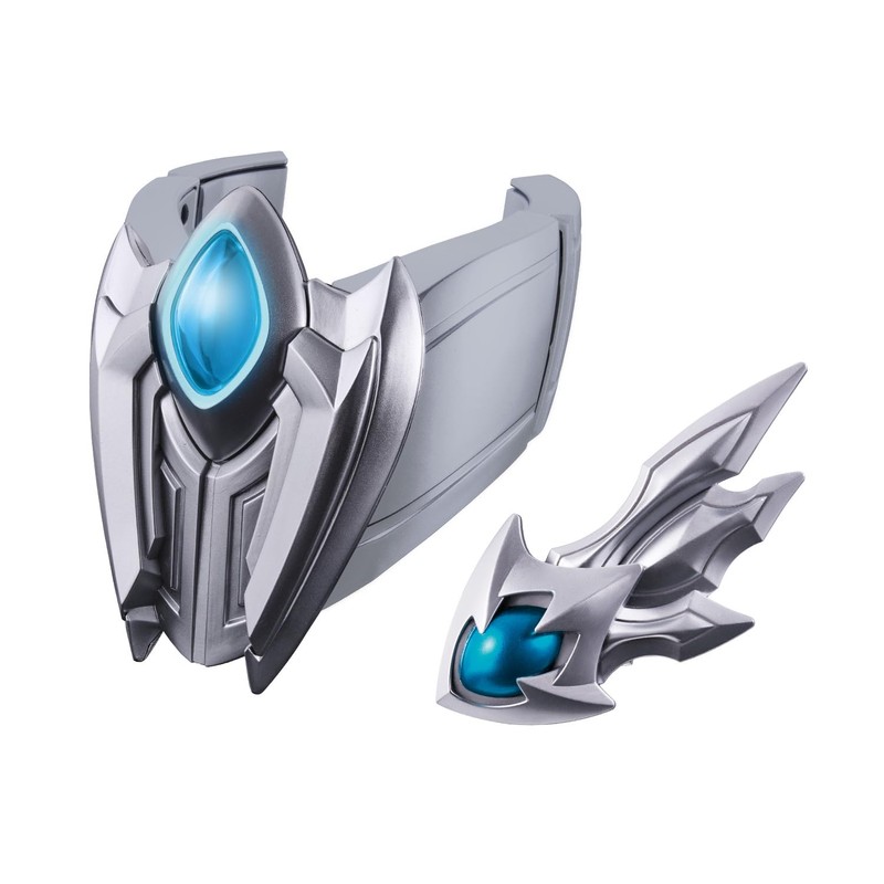 Bandai DX Ultimate Bracelet & New Gen Brooch (Bonus: New