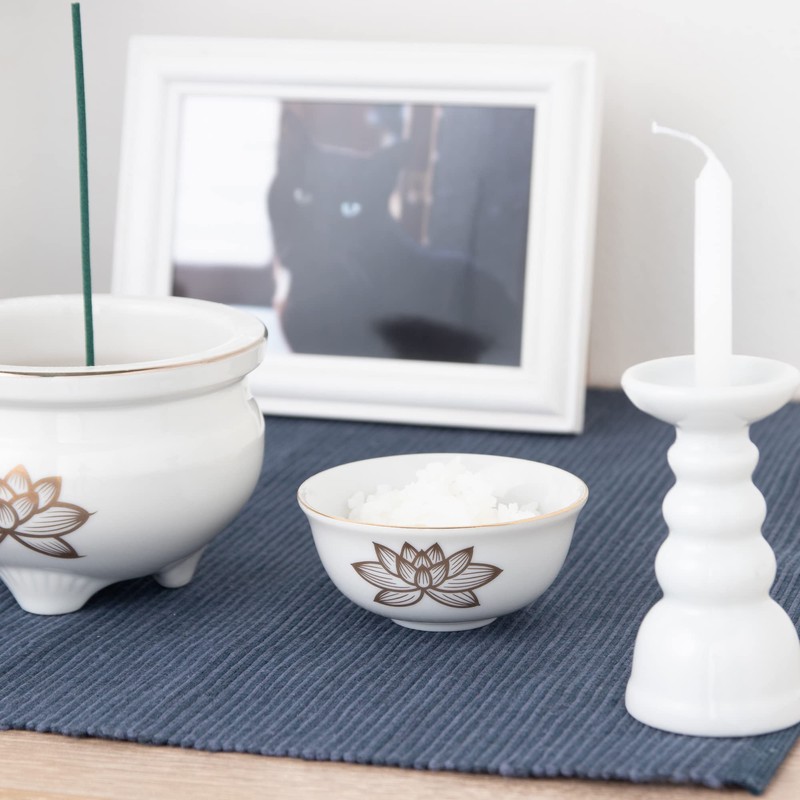 CATEGORY: Buddhist Ritual Implements God Hardware 仏壇 White Gold Lotus