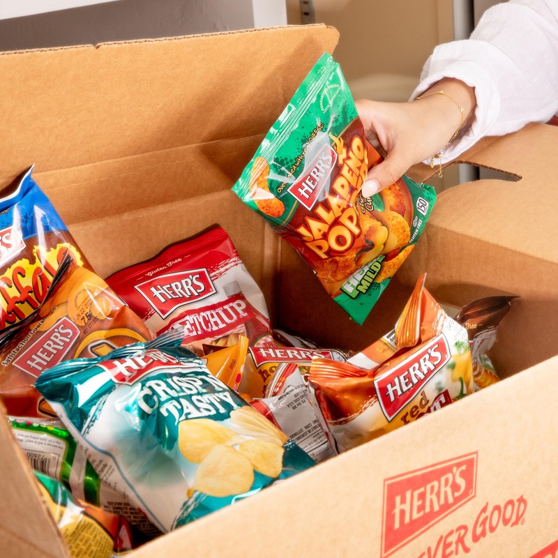 Herr's Jalapeño Poppers Flavored Cheese Curls - Made with Cheddar