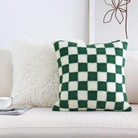 JOJUSIS Decorative Throw Pillow Covers Luxury Style Checkerboard Pattern Cushion Case Super Soft Faux Fur Wool Pillowcases for Couch Bedroom Pack of 2 (Green, 20 x 20-Inch)