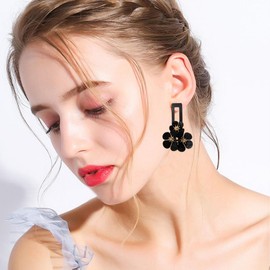 YUNXI Flower Earrings Large Flower Stud Big Statement Floral Earrings Trendy Jewelry Gift for Women (Black)