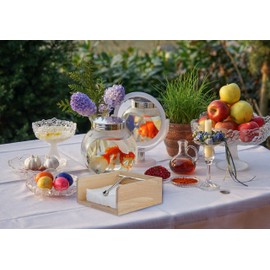 Spiretro Cocktail Paper Napkin Flat Holder, Decorative Beverage Napkin Caddy with Sophisticatedly Metal Center Bar, Solid Wood with Grain for Kitchen Dinging Countertop, Rustic Natural Beige