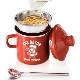 PGYARD Mini Bacon Grease Saver With Strainer - 15OZ Enamel Grease Container, Farmhouse Bacon Grease Keeper For Kitchen Fat Storage, Dishwasher Safe-Red