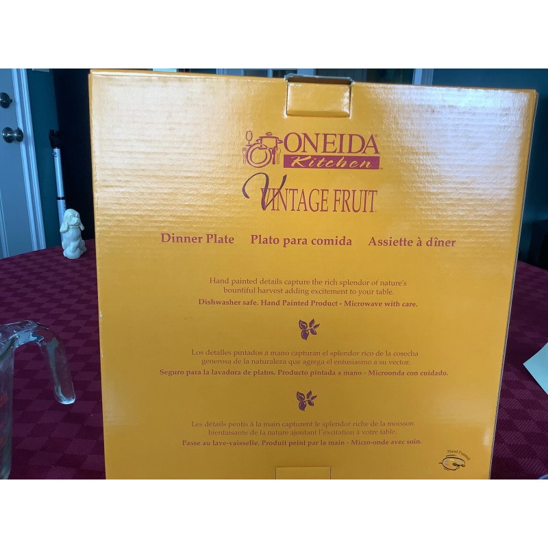 ONEIDA Sealed 10" ONEIDA KITCHEN Vintage Fruit Dinner Plate Hand