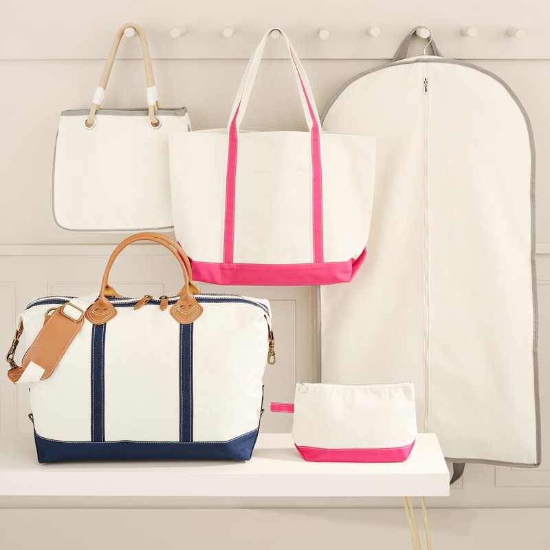 Personalization Universe Initial Weekender Embroidered Canvas Duffel Bag- Navy