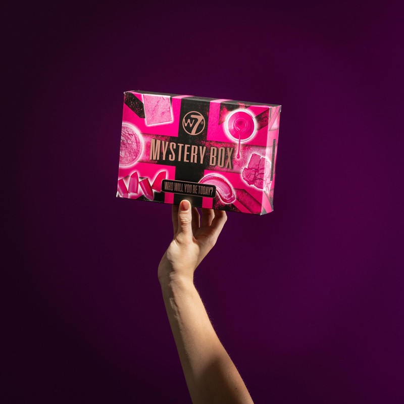 W7 Makeup Set Box - Makeup Products