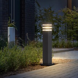 SLAWA 23.6In Pathway Lights Black E26 Outdoor Landscape Path Lights Die-Casted Aluminum Walkway Lighting Modern Landscape Sideway Lighting IP65 Waterproof Patio Porch Exterior Floor Lamp with Bulbs