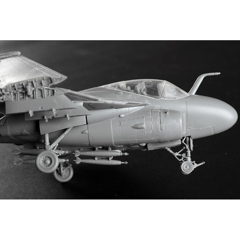Trumpeter - 1/72 A-6E INTRUDER GRUMMAN 1960 (3/24) *