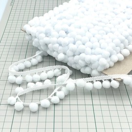 Craft Cult 18mm Medium Pom Pom Bobble Trim Braid - 25 Metre Roll (002 - White)