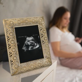 Vintage Sunflower 5 x 7 Gold Picture Frame Table Top Display Retro Antique Picture Frames with HD Glass Front, Great Gift Metal Photo Frames for Wedding Baby Family Portraits Home Office Decor