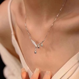Inilbran Boho Flower Necklace Choker Lily of the Valley Necklace Silver Lily Flower Pendant Necklace Crystal Leaf Flower Chain Necklace for Women, Zinc, No Gemstone