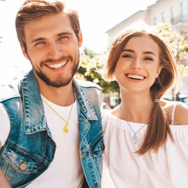 Hagkew Yin Yang - Collar para parejas de plata de ley 925 con colgante de sol y luna a juego para parejas con joyero