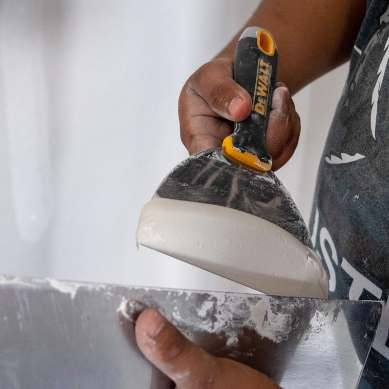 DEWALT 8" Putty Knife | Stainless Steel w/Soft Grip Handle