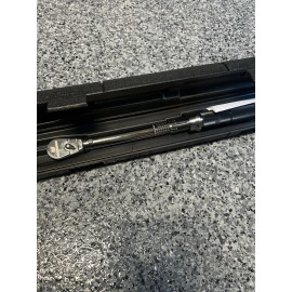 GEARWRENCH 3/8" Drive Micrometer Torque Wrench 30-250 In/Lbs. - 85061