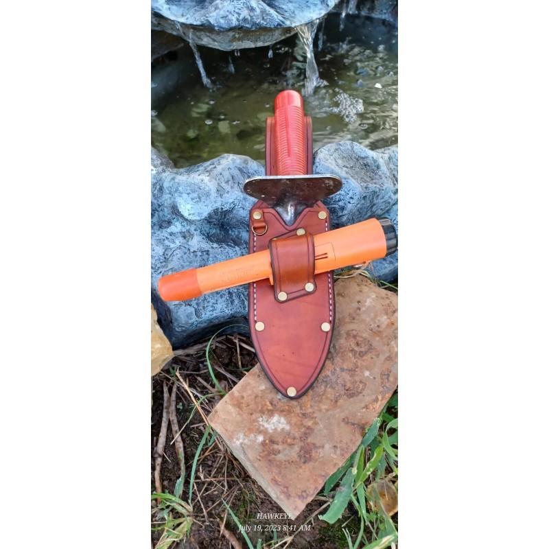 Handmade Metal Detecting Digging Tool/PinPointer Sheath. (Booker Leather)