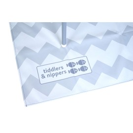 Tiddlers & Nippers Large 130cm x 130cm Reusable Splash Splat Mat | Waterproof, Machine Washable, Anti-Slip | for Meal Times Under High Chair, Picnics, Crafts, Play Mat, Table Cloth (Yeah Chevron!)