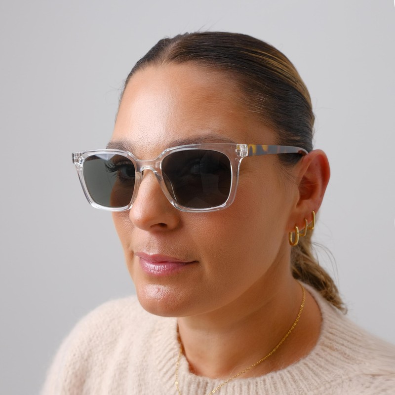 Opulize KOI Reading Sunglasses - Large Rectangular Frame - Tinted