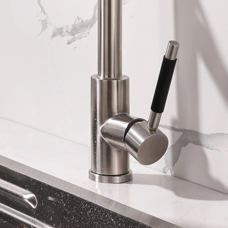 Modern Style Single Handle Kitchen Faucet Kit 2-Function Pull Sprayer