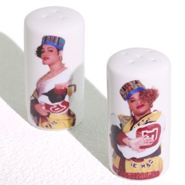 Ceramic Salt and Pepper Shakers Set - Cute Salt Shaker and Pepper Shaker for Kitchen Table Decor - Vintage Style Farmhouse Salt & Pepper Dispenser (White)