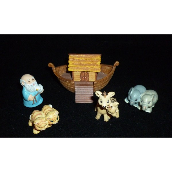 Hallmark Merry Miniatures Noah and Friends 5 Piece Set