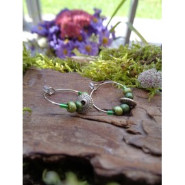 ⊹⊱✿ GLAS SPACER CREOLEN IN VERSCHIEDENEN GRÜNTÖNEN ✿⊰⊹ kleine runde Haken Ohrringe in grün