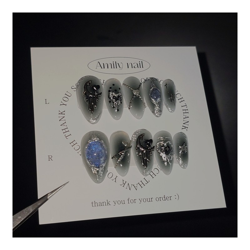 Melting Black Moon [Handmade Nail Tip] Emily Nail - Oval