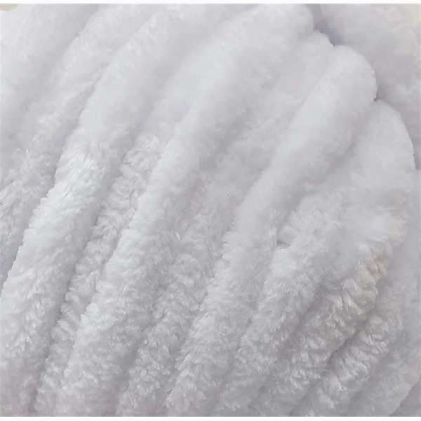 Cygnet Scrumpalicious Super Chunky - Soft White 1001