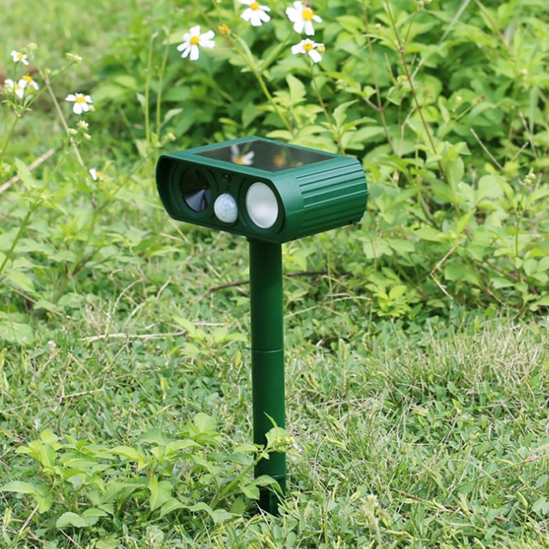 Solar Power Garden Ultrasonic Pest Mouse Snake Repeller Repellent