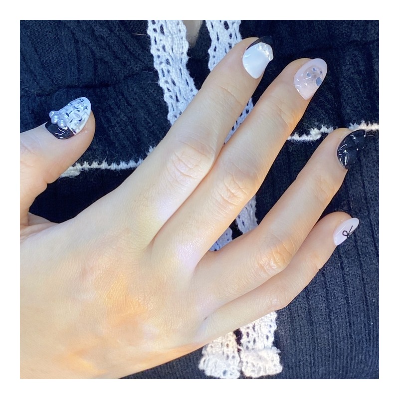 [Janef] Brighten up the mood with quilted nails for important