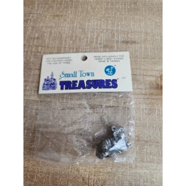 small town treasures NIP MINIATURE Pewter Lion Tiger SMALL TOWN TREASURES Taiwan 1 Inch Vintage