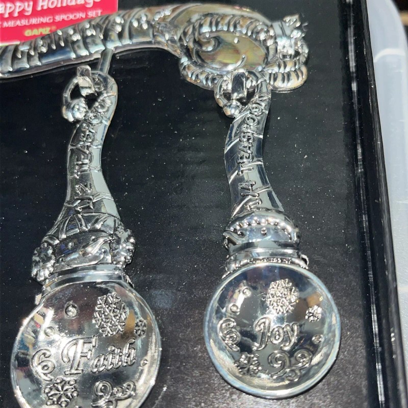 Ganz Christmas Holiday 4 Pce Set Measuring Spoons Peace Love