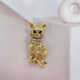 Vintage Cat Brooch Pin for Women Men Girls Fashion Unique Kitten Animal Brooches Lapel Pins for Dresses Suit Hat Bag Dainty Trendy Jewelry (Gold)
