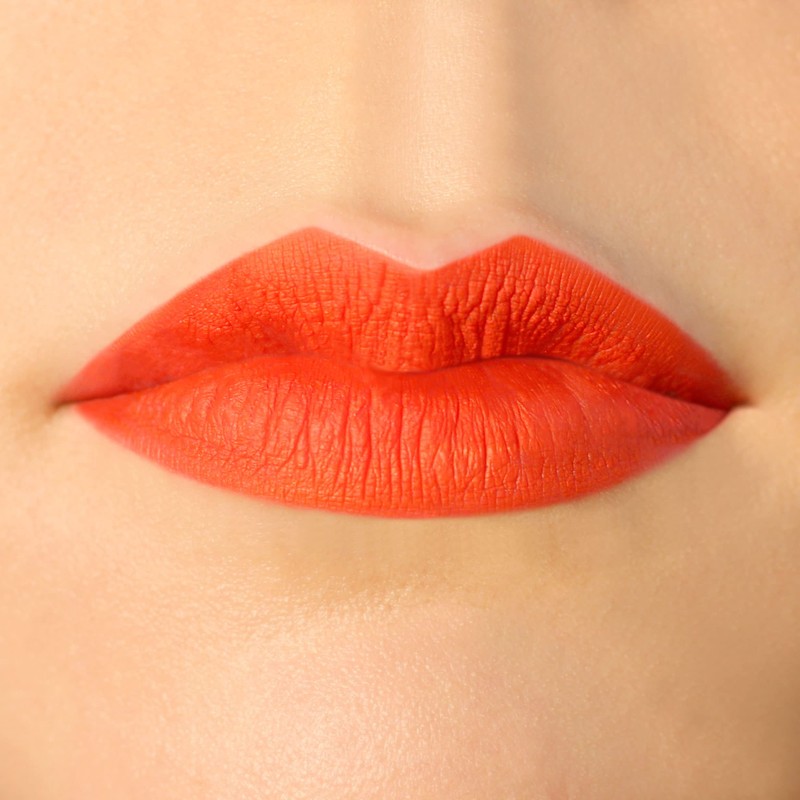 Bloóm Cosmetics, Labial líquido mate hidratante de larga duración 8ml