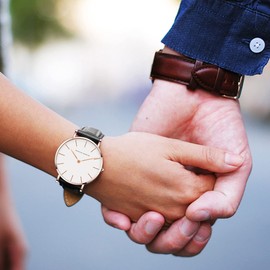 MUXIJIA Women's Watch 3ATM Waterproof Analogue Quartz Fashion Casual Women's Watches, Golden - Black, Strap.