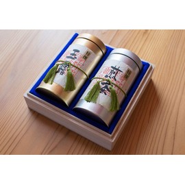 Kiyoizumi Uji Tea Gift, Hand-picked Gyokuro (5.3 oz (150 g), Hand-picked Sencha (5.3 oz (150 g), Tea Gift, Wooden Box, High-End Green Tea, Kyoto Tea Leaves, Gift, Greetings, Souvenir