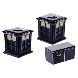 Puckator Police Box London Icons Ceramic Salt & Pepper Set