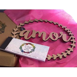 Happymots Valentine Gift Set | 1 Romantic Talonaire + 1 Wooden Crown 33 cm Diameter Love | Comes in a Beautiful Special Box in Love | Original Gifts for Valentine's Day